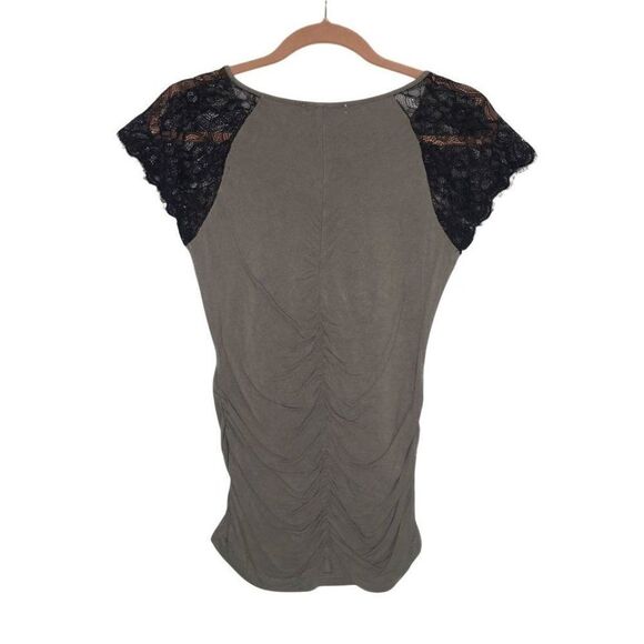 Design history shirt size medium - Picture 3 of 4